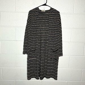 < Everly Long Sleeve Striped Hooded Cardigan >